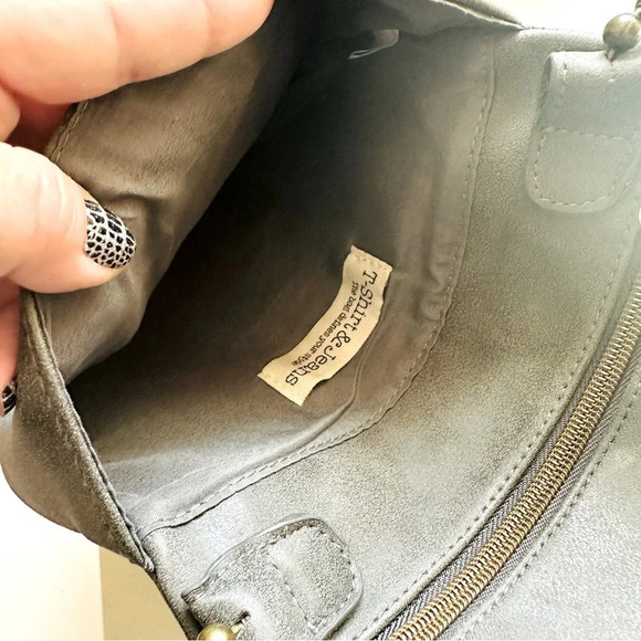 T-Shirt and Jeans Beaded Ball Chain Crossbody Bag - Picture 4 of 7